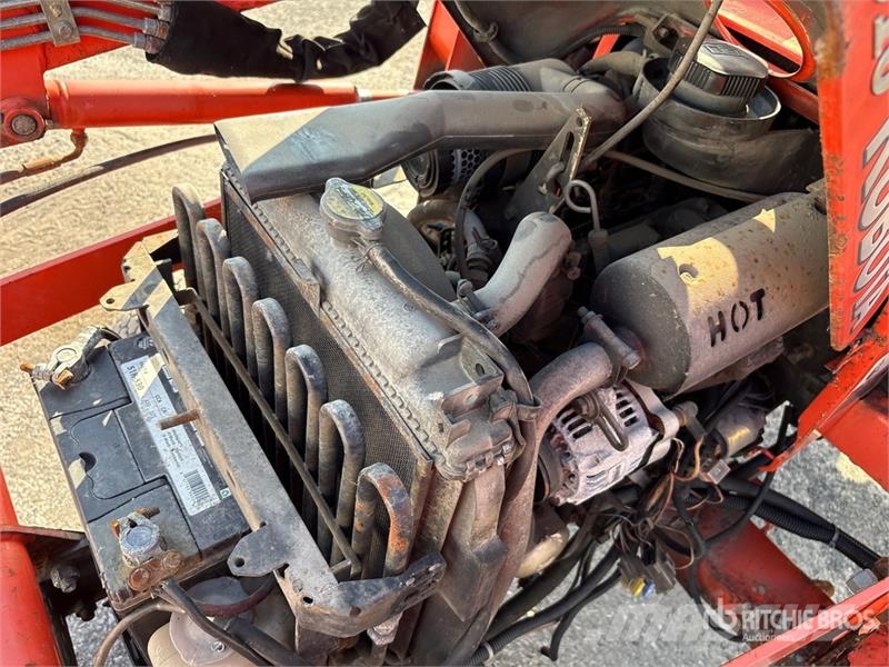 Kubota B2410HSD 4WD Utility Tractor 소형 트랙터