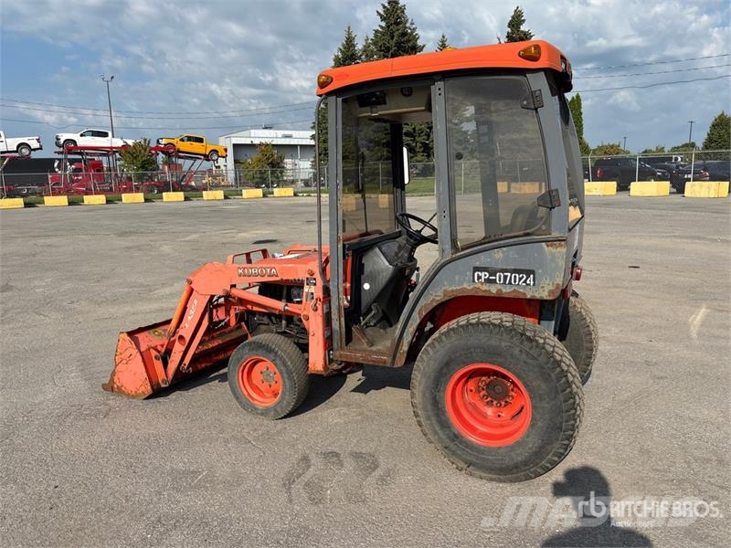 Kubota B2410HSD 4WD Utility Tractor 소형 트랙터