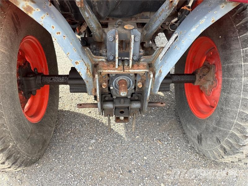 Kubota B2410HSD 4WD Utility Tractor 소형 트랙터