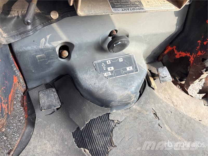 Kubota B2410HSD 4WD Utility Tractor 소형 트랙터