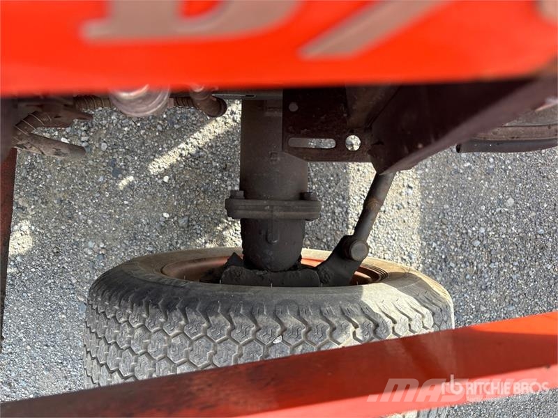 Kubota B2410HSD 4WD Utility Tractor 소형 트랙터