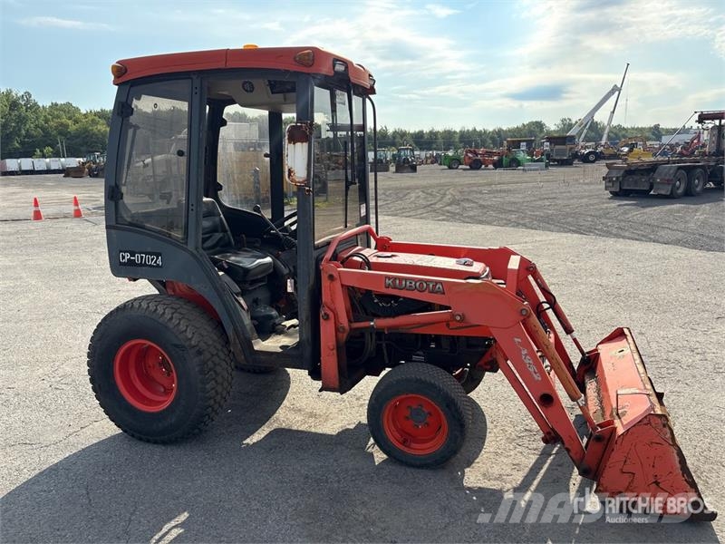 Kubota B2410HSD 4WD Utility Tractor 소형 트랙터