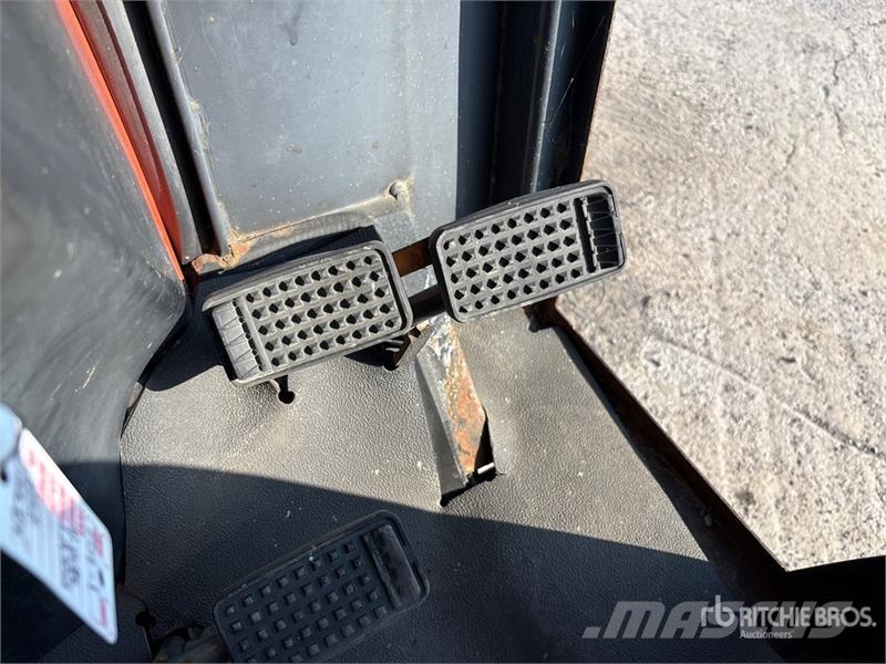 Kubota B2410HSD 4WD Utility Tractor 소형 트랙터
