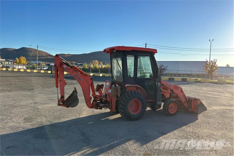 Kubota B26 Екскаватори-навантажувачі