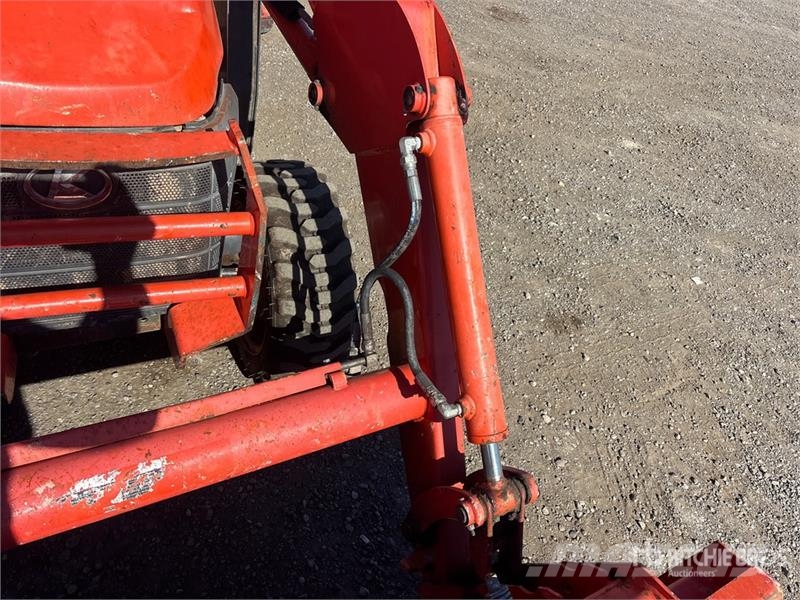 Kubota B26 Kompaktni (mali) traktori