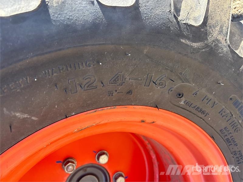 Kubota B26 Kompaktni (mali) traktori