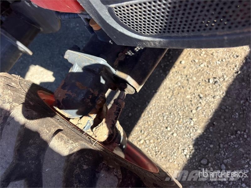 Kubota B26 Kompaktni (mali) traktori
