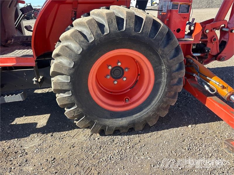 Kubota B26 Kompaktni (mali) traktori