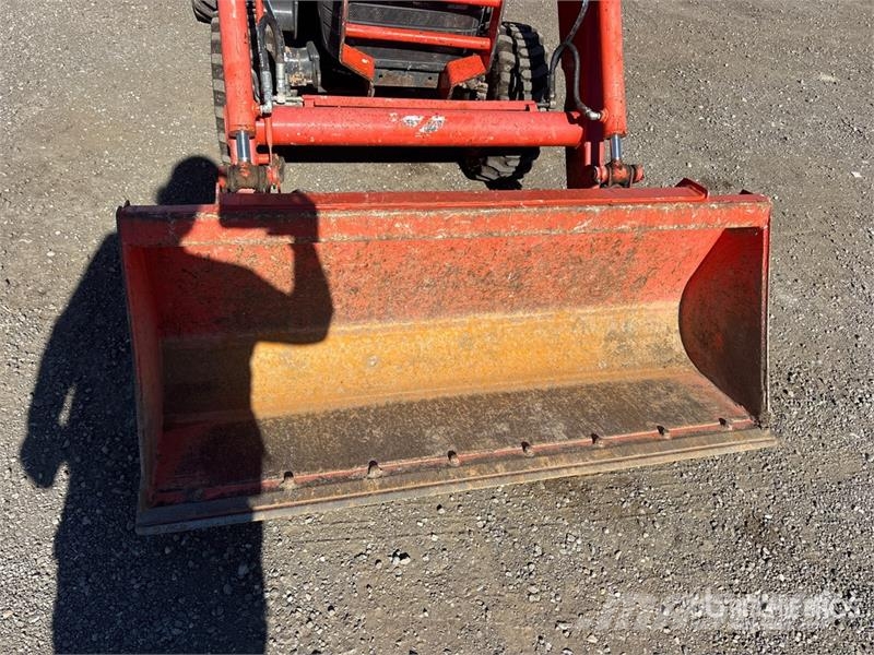 Kubota B26 Kompaktni (mali) traktori