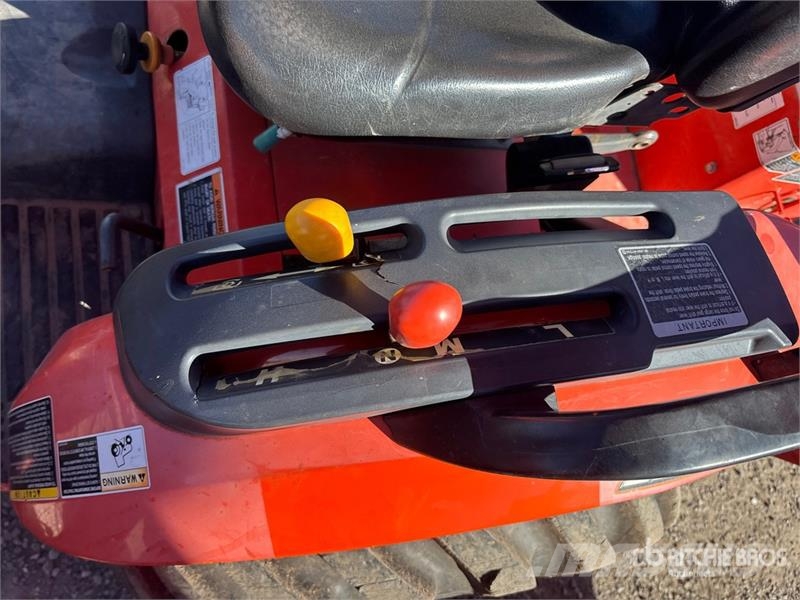 Kubota B26 Kompaktni (mali) traktori
