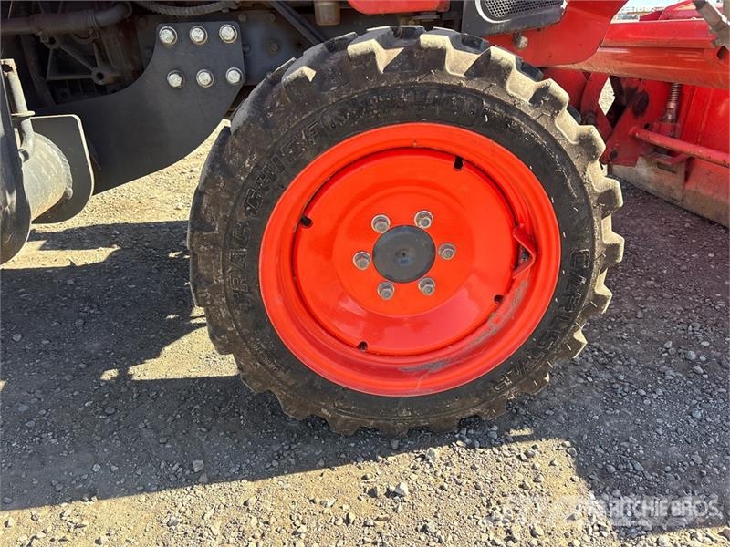 Kubota B26 Kompaktni (mali) traktori