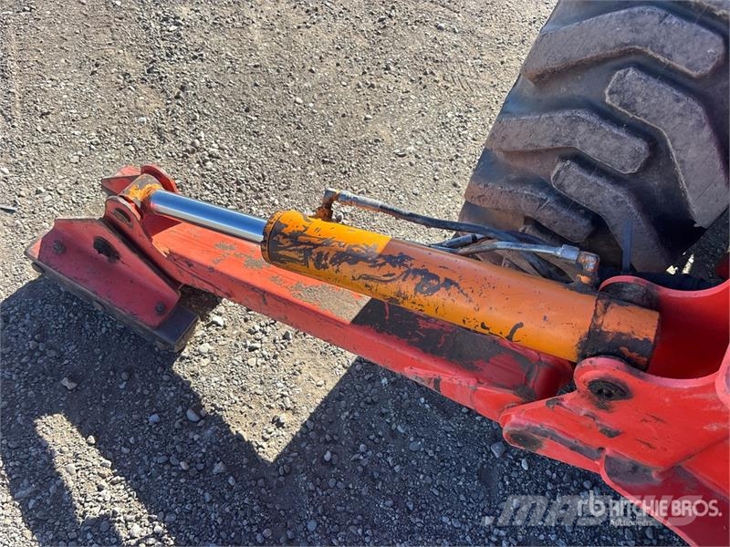 Kubota B26 Kompaktni (mali) traktori