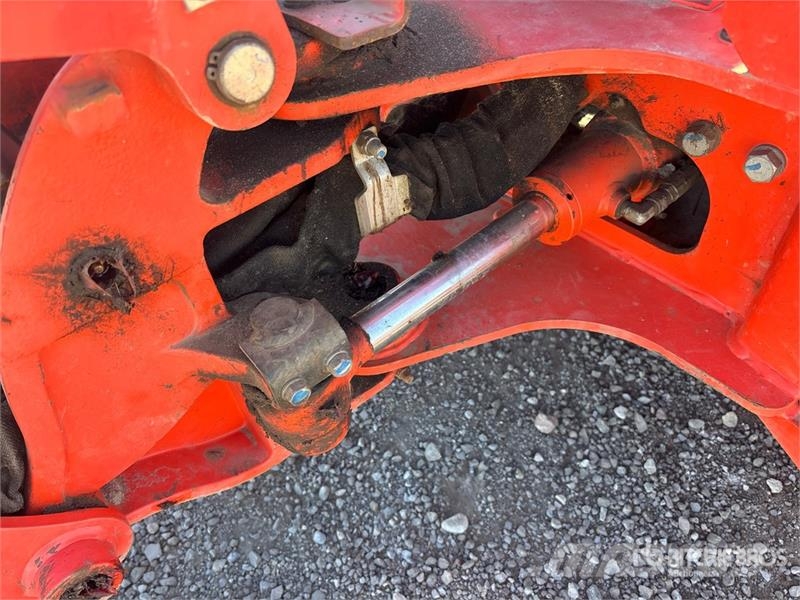 Kubota B26 Kompaktni (mali) traktori