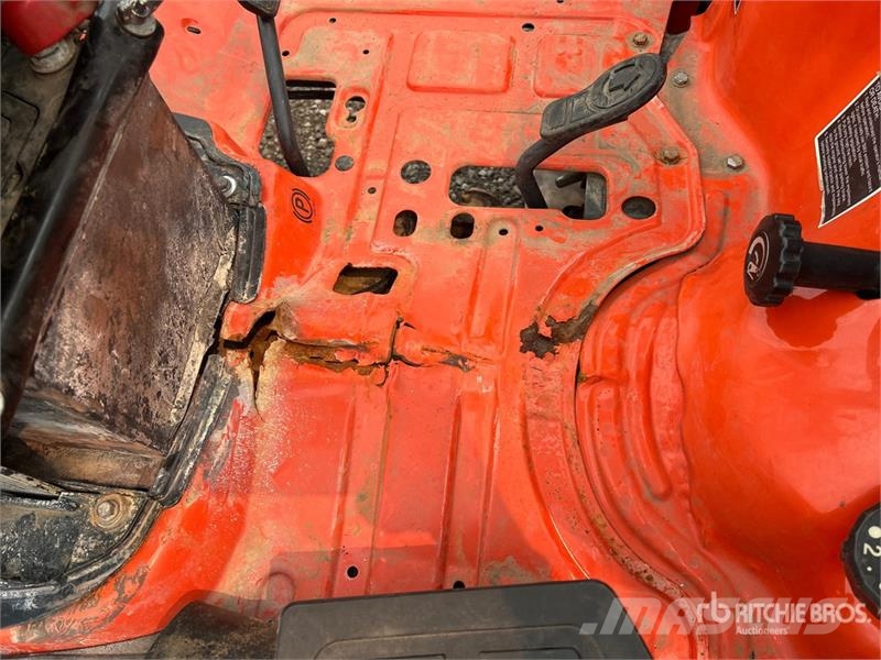 Kubota BX23S 4WD Utility Tractor (Inoperable) 소형 트랙터
