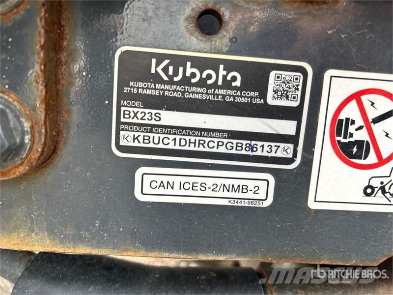 Kubota BX23S 4WD Utility Tractor (Inoperable) 소형 트랙터