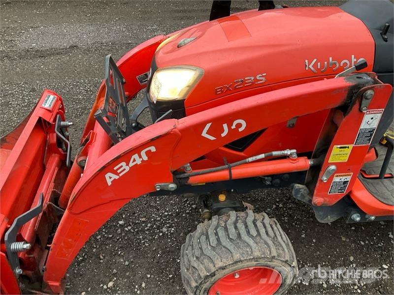 Kubota BX23S 4WD Utility Tractor جرارات مدمجة