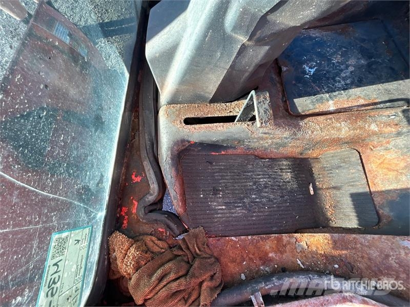 Kubota F3060 Sidewalk Plow Diger parçalar