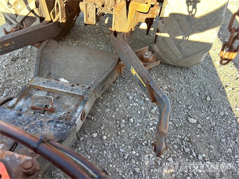 Kubota F3060 Sidewalk Plow Diger parçalar