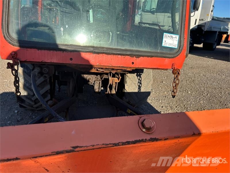 Kubota F3060 Sidewalk Plow Diger parçalar