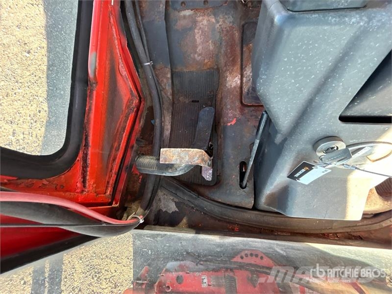 Kubota F3060 Sidewalk Plow Diger parçalar