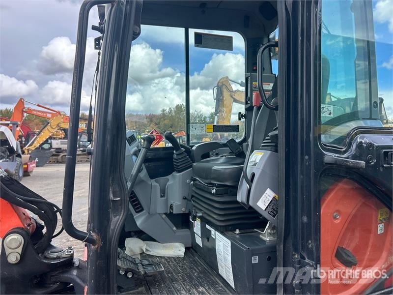 Kubota KX040-4 حفارات صغيرة أقل من 7 طن (حفارات صغيرة)