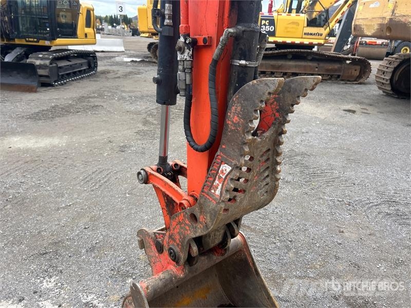 Kubota KX040-4 حفارات صغيرة أقل من 7 طن (حفارات صغيرة)