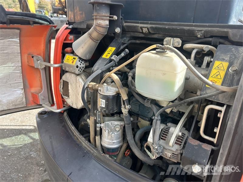 Kubota KX040-4 حفارات صغيرة أقل من 7 طن (حفارات صغيرة)