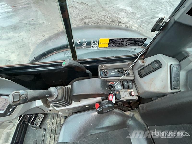 Kubota KX040-4 Мини-экскаваторы