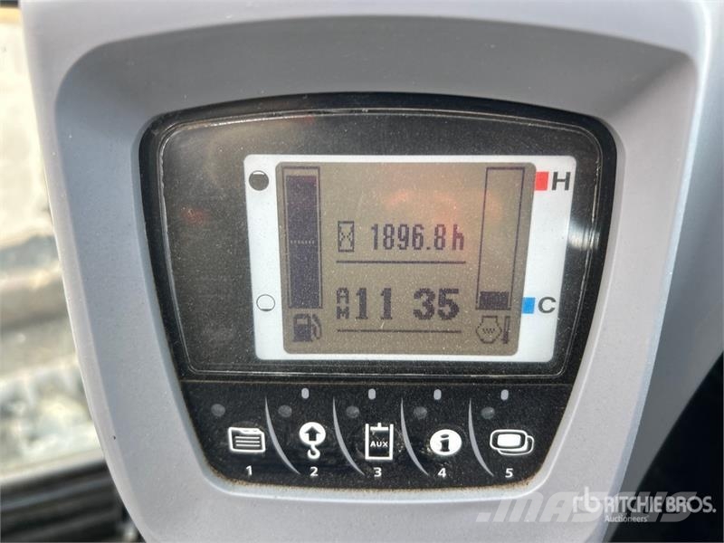 Kubota KX040-4 حفارات صغيرة أقل من 7 طن (حفارات صغيرة)
