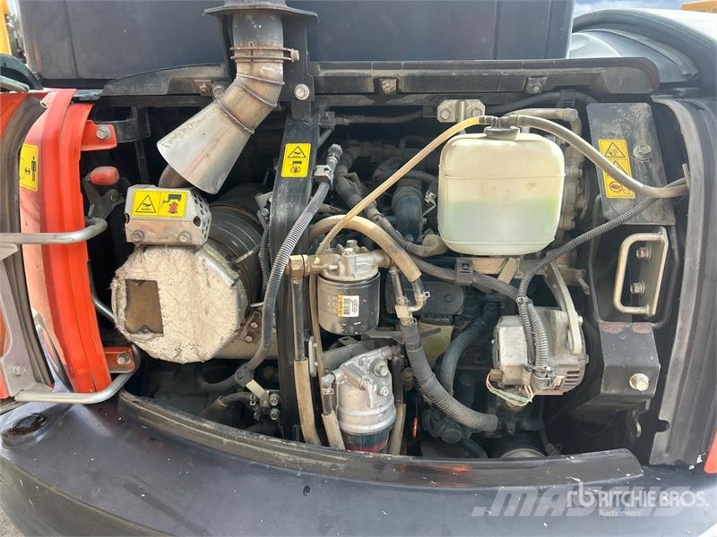 Kubota KX040-4 حفارات صغيرة أقل من 7 طن (حفارات صغيرة)