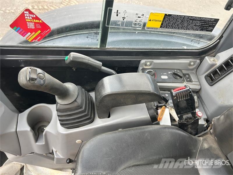 Kubota KX040-4 حفارات صغيرة أقل من 7 طن (حفارات صغيرة)