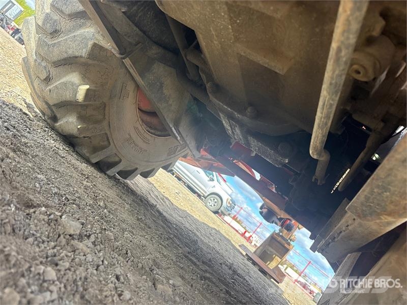 Kubota L35 Kompaktie traktori