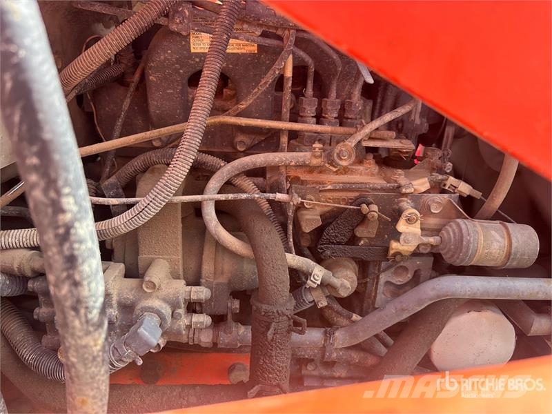 Kubota L35 Kompaktie traktori