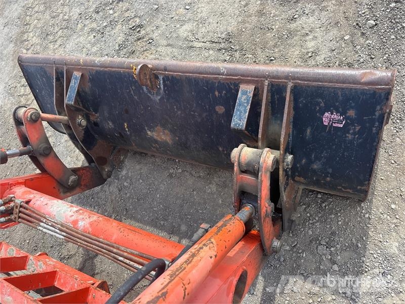 Kubota L35 Kompaktie traktori