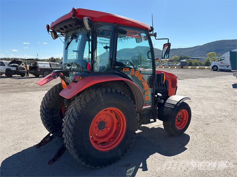 Kubota L6060D 4WD Utility Tractor جرارات مدمجة