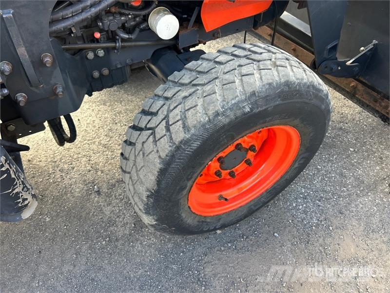Kubota L6060D 4WD Utility Tractor Micro tracteur