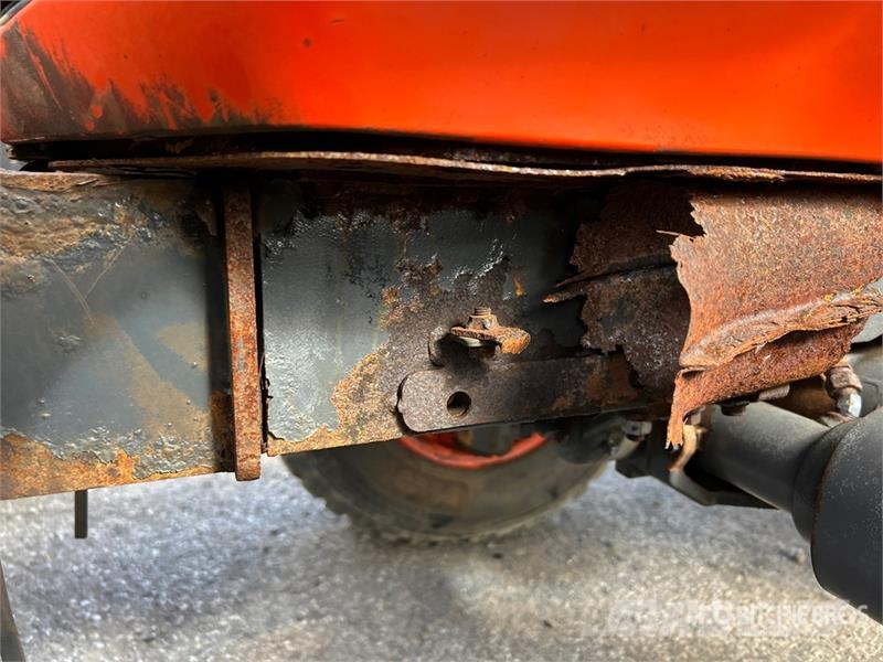 Kubota L6060D 4WD Utility Tractor Micro tracteur
