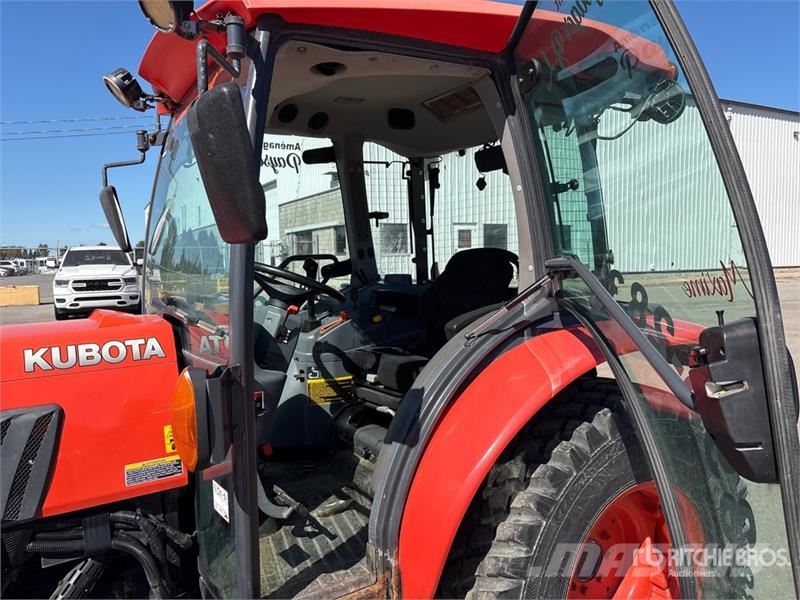 Kubota L6060D 4WD Utility Tractor جرارات مدمجة