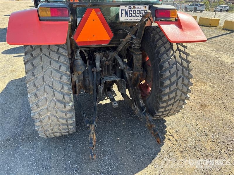 Kubota L6060D 4WD Utility Tractor جرارات مدمجة