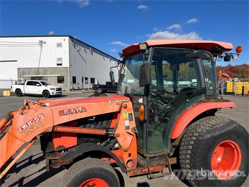 Kubota L6060HSTCC 4WD Utility Tractor Kompaktni (mali) traktori