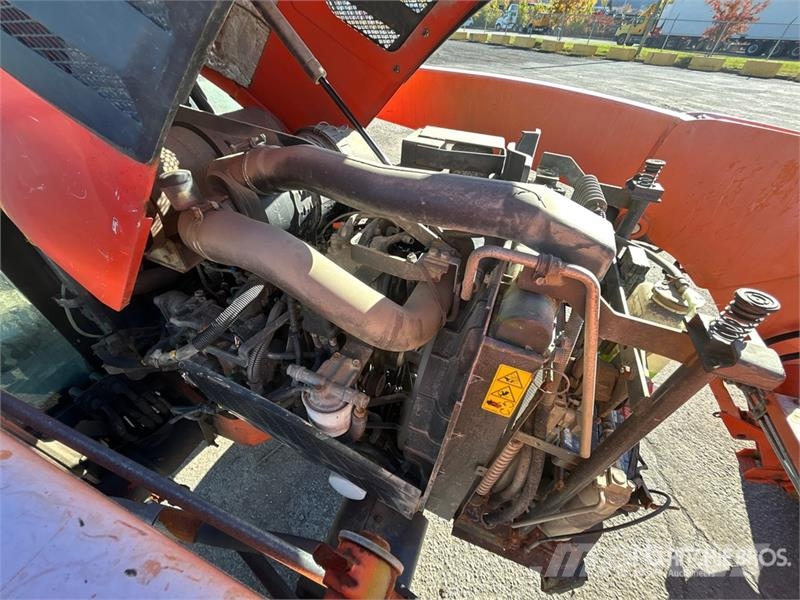 Kubota L6060HSTCC 4WD Utility Tractor Kompaktni (mali) traktori