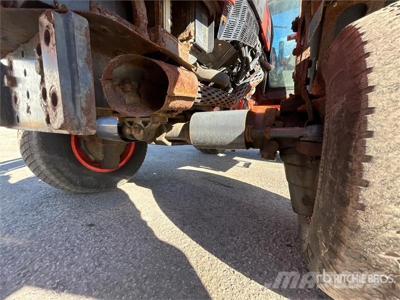Kubota L6060HSTCC 4WD Utility Tractor Kompaktni (mali) traktori