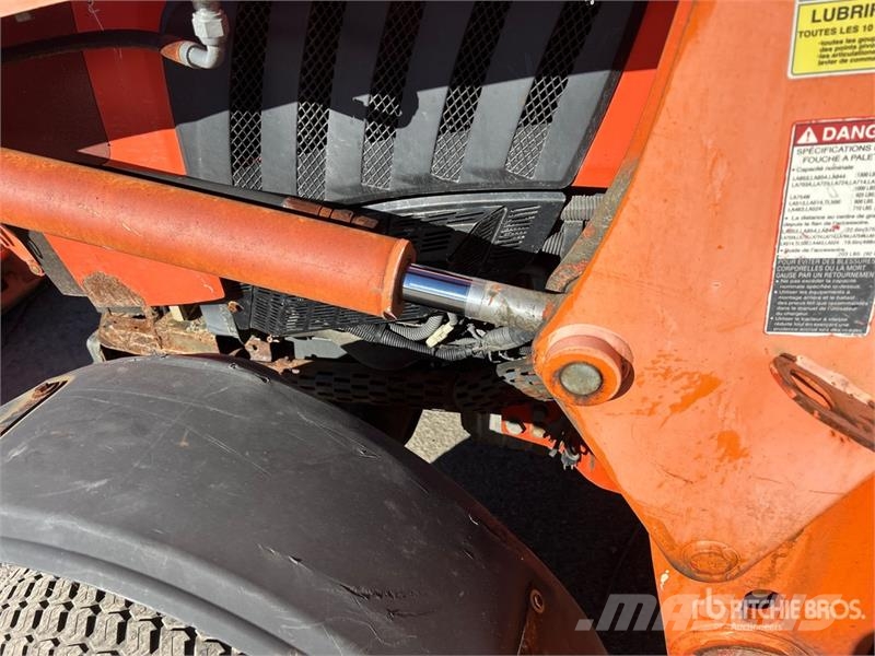 Kubota L6060HSTCC 4WD Utility Tractor Kompaktni (mali) traktori