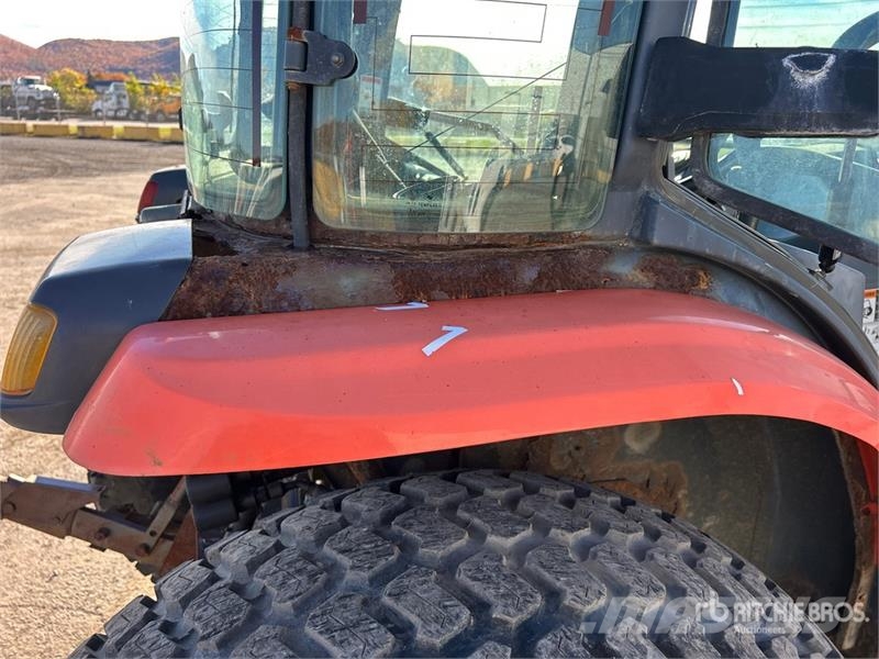 Kubota L6060HSTCC 4WD Utility Tractor Kompaktni (mali) traktori