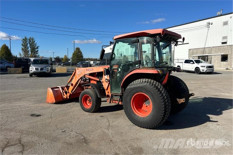 Kubota L6060HSTCC 4WD Utility Tractor Kompaktni (mali) traktori