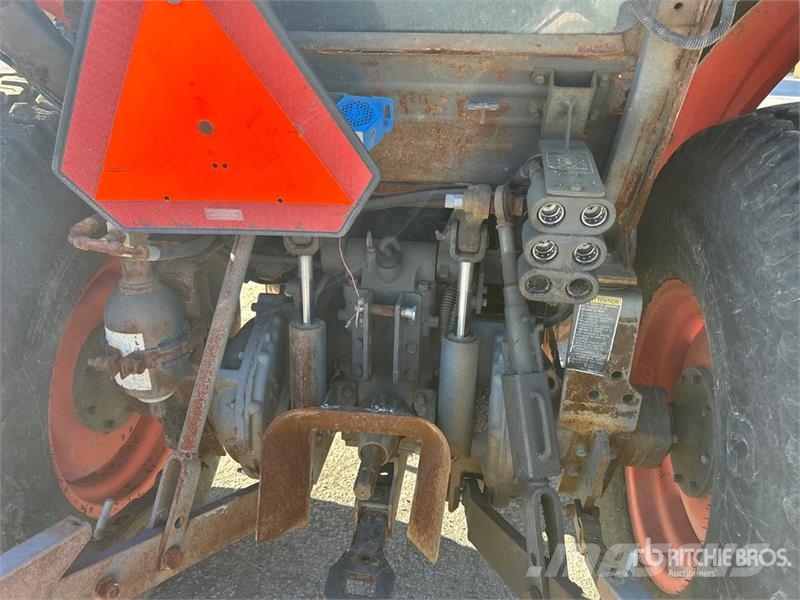 Kubota L6060HSTCC 4WD Utility Tractor Kompaktni (mali) traktori