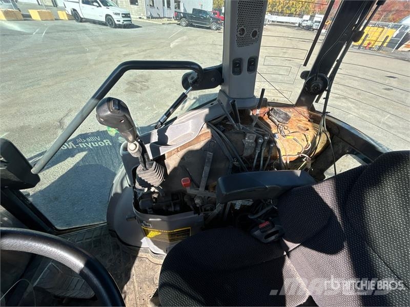 Kubota L6060HSTCC 4WD Utility Tractor Kompaktni (mali) traktori