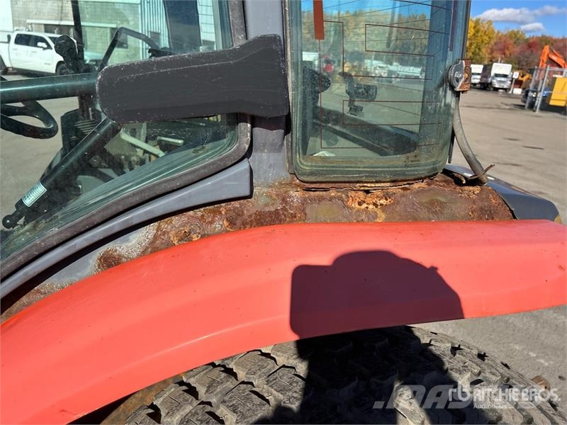 Kubota L6060HSTCC 4WD Utility Tractor Kompaktni (mali) traktori