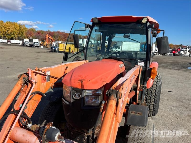 Kubota L6060HSTCC 4WD Utility Tractor Kompaktni (mali) traktori