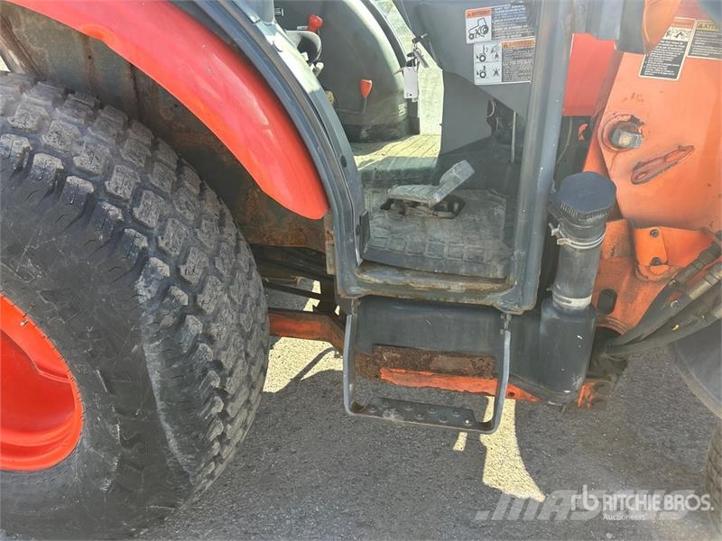 Kubota L6060HSTCC 4WD Utility Tractor Kompaktni (mali) traktori